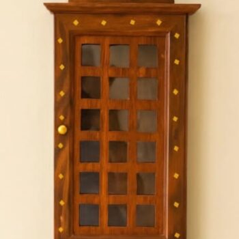 Durable Wall Mounted Key Holder with Multiple Hooks